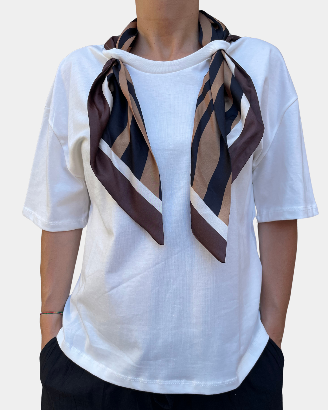 T-shirt foulard