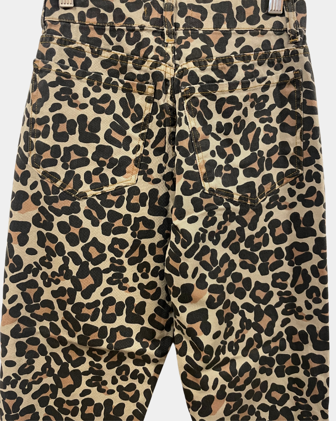 Jeans con stampa animalier
