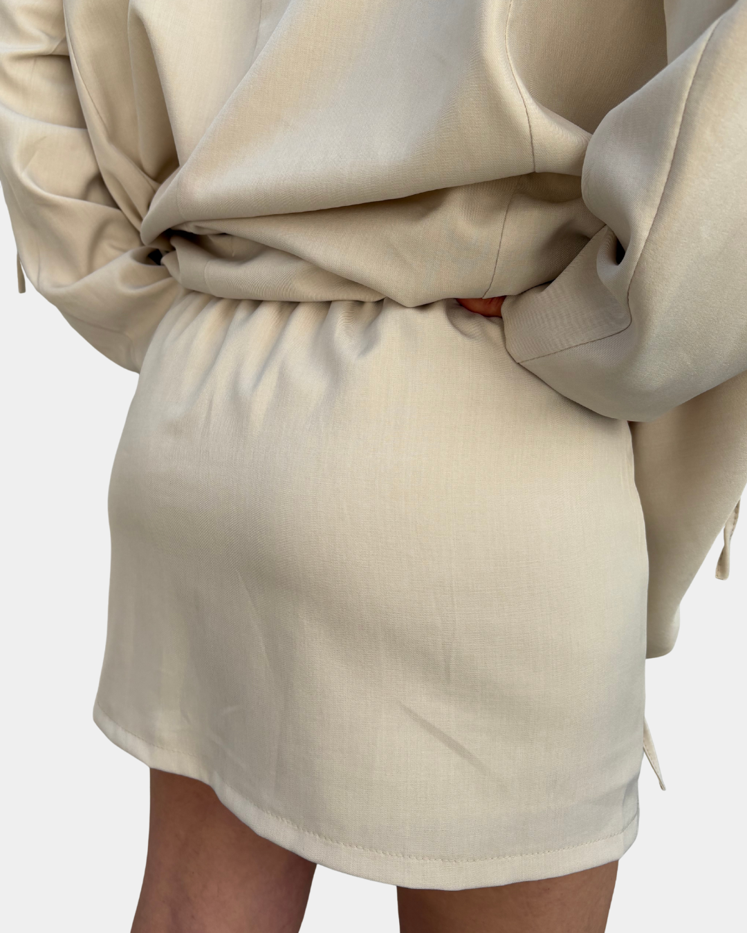 Completo fiocchi beige