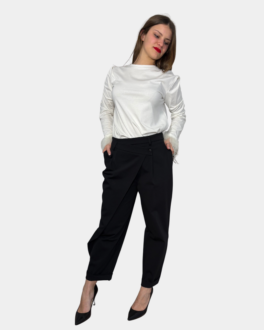 Pantalone taglio asimmetrico
